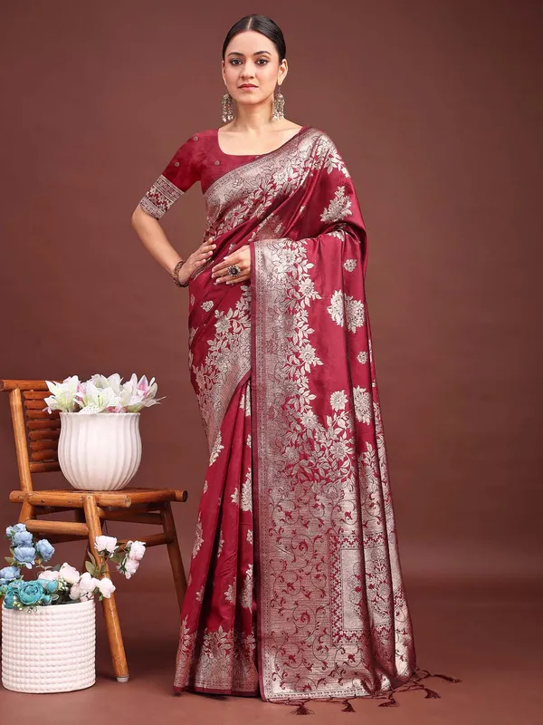Maroon_Soft_Silk_Silver_Zari_Floral_Woven_Saree_For_Women