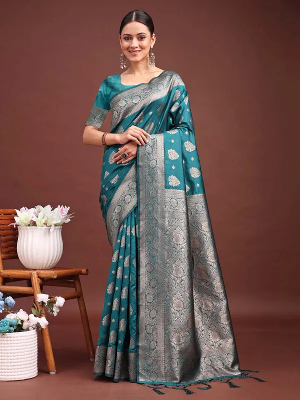 Peacock_Teal_Green_Soft_Silk_Zari_Woven_Saree_For_Women