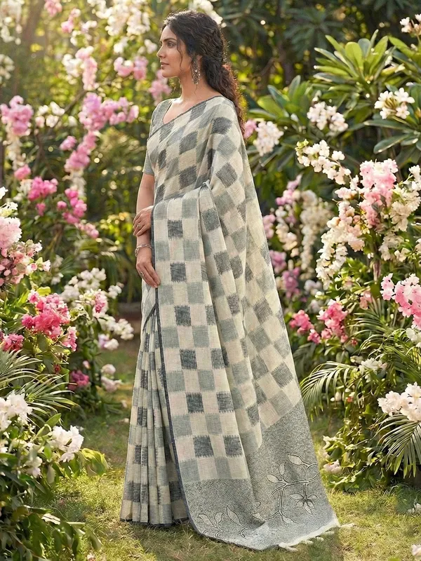 Off_White_Blue_Linen_Blend_Checkered_Floral_Pallu_Saree_For_Women