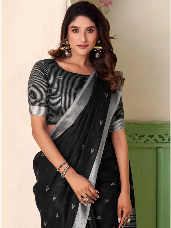 Black_Linen_Silver_Zari_Woven_Geometric_Saree_For_Women
