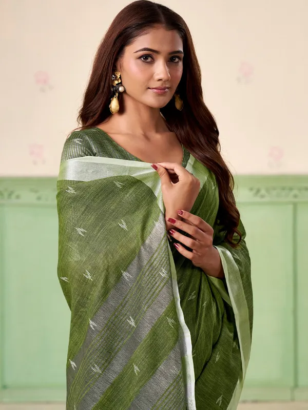 Olive_Green_Linen_Woven_Silver_Zari_Saree_For_Women