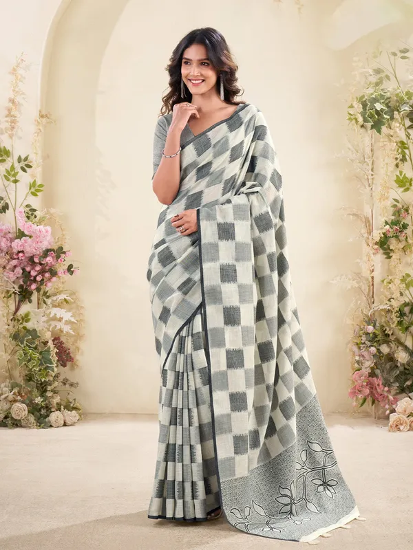 Sage_Green_Grey_Linen_Checked_Floral_Pallu_Saree_For_Women