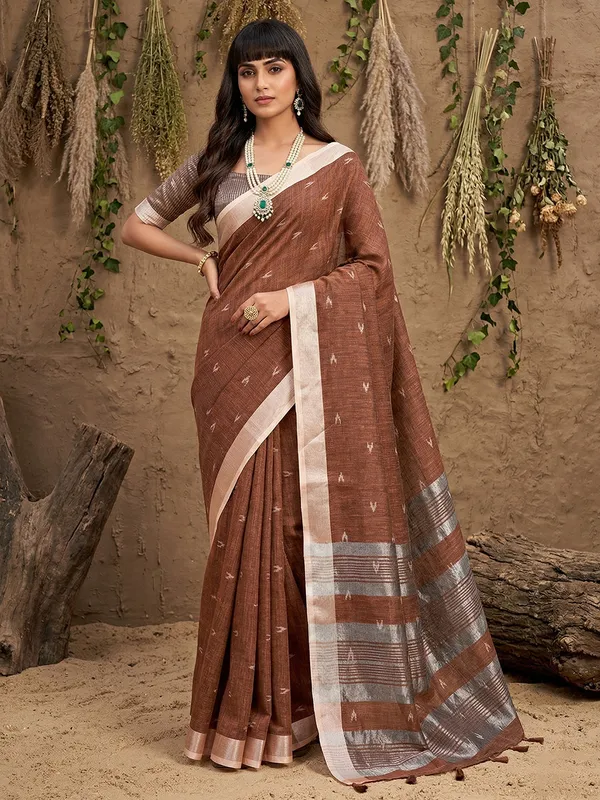 Coffee_Brown_Linen_Silver_Zari_Woven_Saree_For_Women