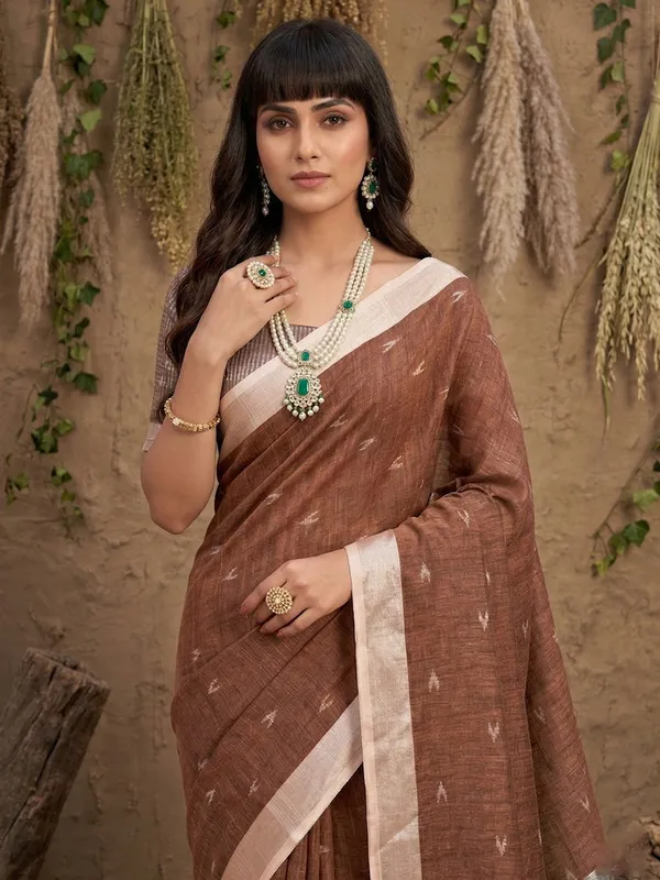 Coffee_Brown_Linen_Silver_Zari_Woven_Saree_For_Women