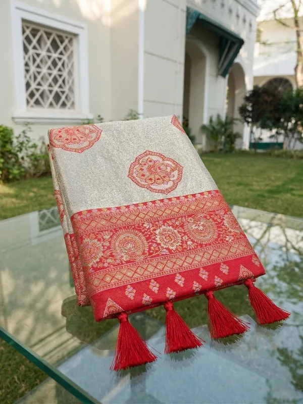 Beige_Red_Banarasi_Silk_Zari_Border_Saree_For_Women