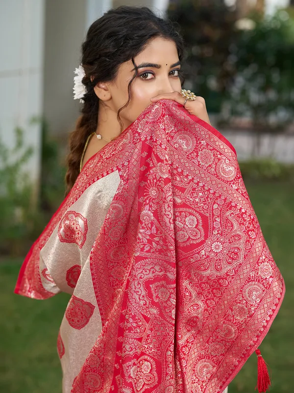 Beige_Red_Banarasi_Silk_Zari_Border_Saree_For_Women