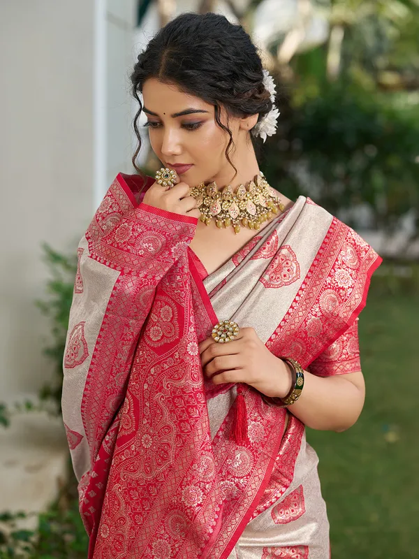 Beige_Red_Banarasi_Silk_Zari_Border_Saree_For_Women