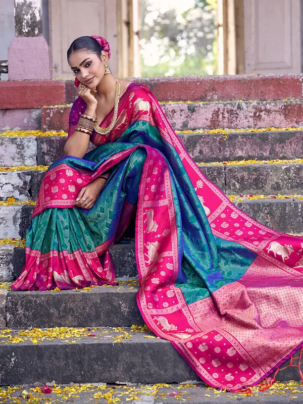Teal_Green_Soft_Silk_Rani_Pink_Border_Woven_Saree_For_Women
