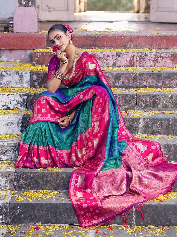 Teal_Green_Soft_Silk_Rani_Pink_Border_Woven_Saree_For_Women