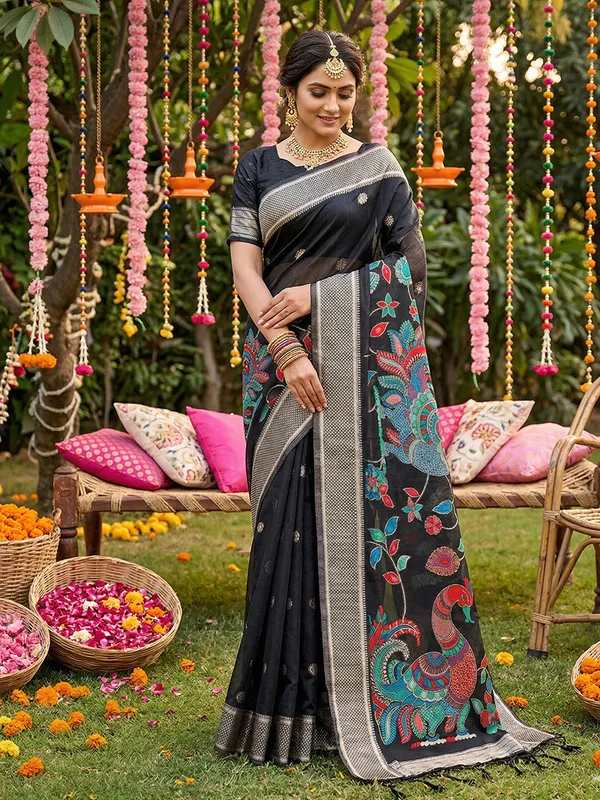 Black_Linen_Woven_Ethnic_Saree_For_Women