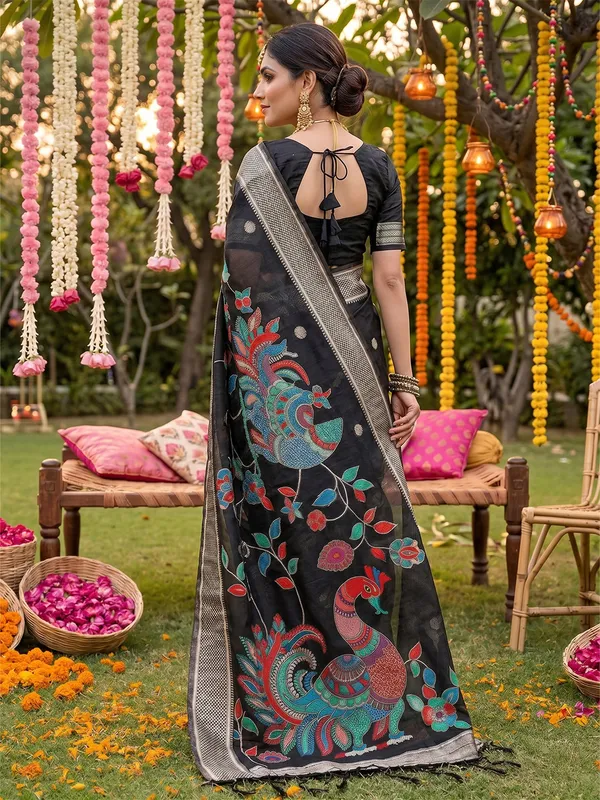 Black_Linen_Woven_Ethnic_Saree_For_Women