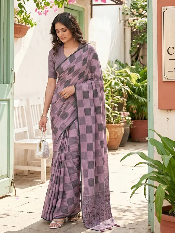 Mauve_Blue_Linen_Checked_Floral_Pallu_Saree_For_Women