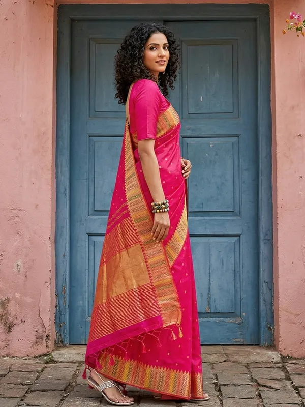 Hot_Rani_Pink_Lichi_Silk_Zari_Woven_Border_Pallu_Saree_For_Women