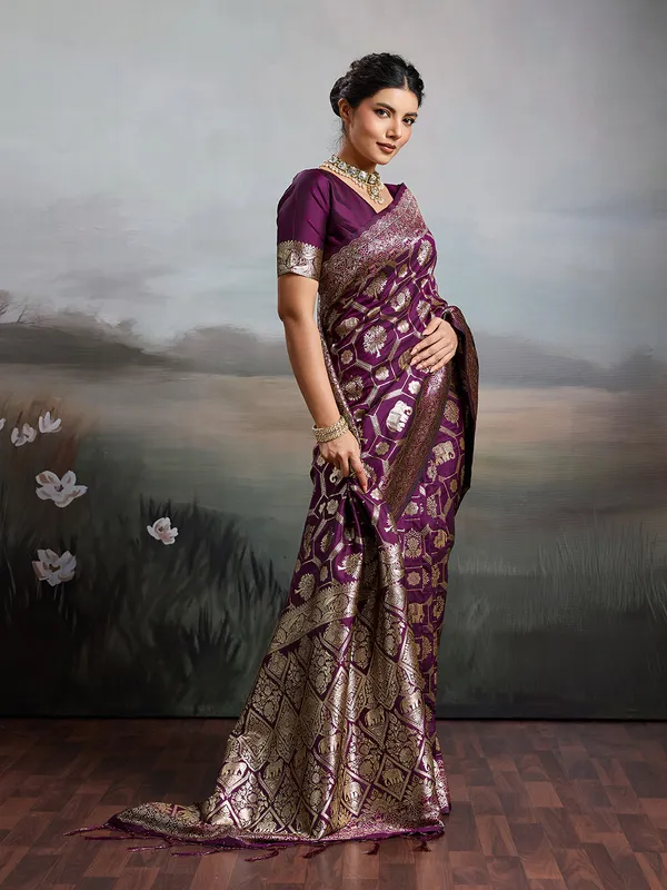 Multicolor_Kanjivaram_Silk_Elephant_Motif_Woven_Saree_For_Women