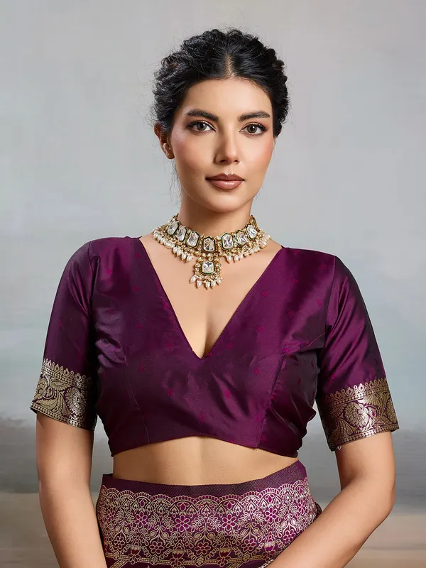 Multicolor_Kanjivaram_Silk_Elephant_Motif_Woven_Saree_For_Women