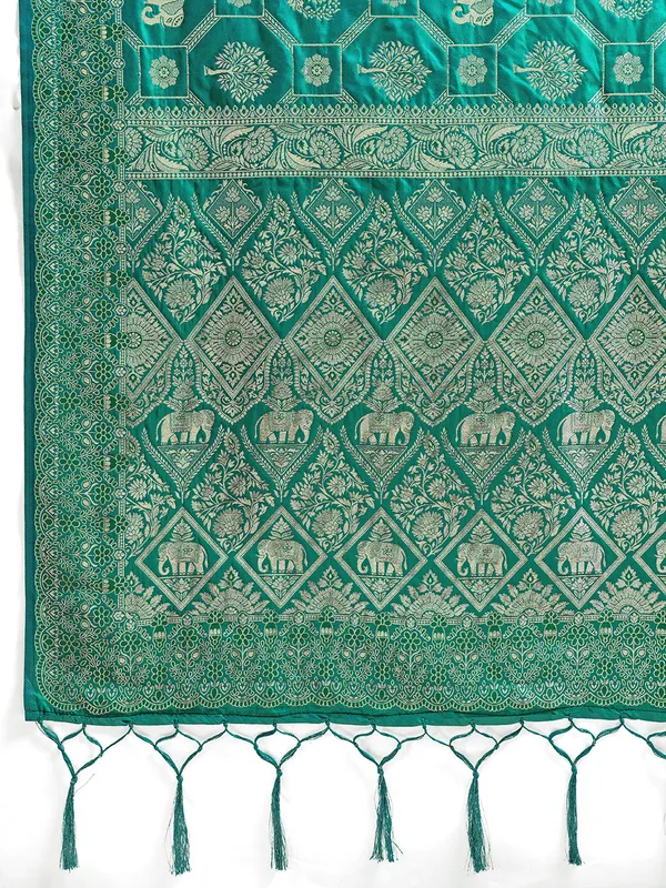 Multicolor_Kanjivaram_Silk_Elephant_Motif_Saree_For_Women