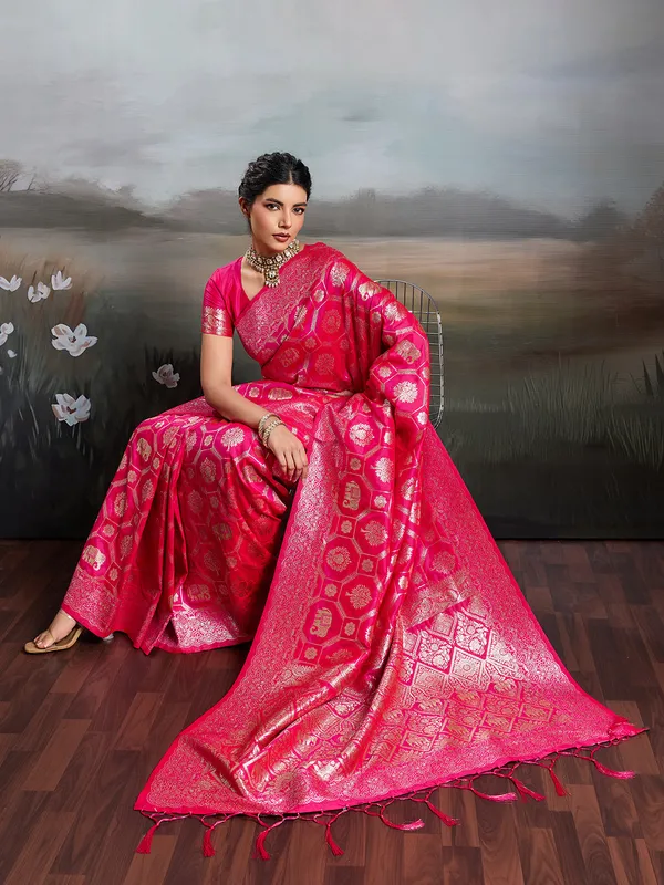 Multicolor_Kanjivaram_Silk_Elephant_Motif_Zari_Woven_Saree_For_Women