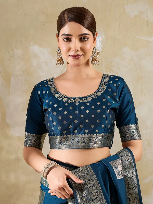 Navy_Blue_Banarasi_Soft_Silk_Woven_Ethnic_Saree_For_Women