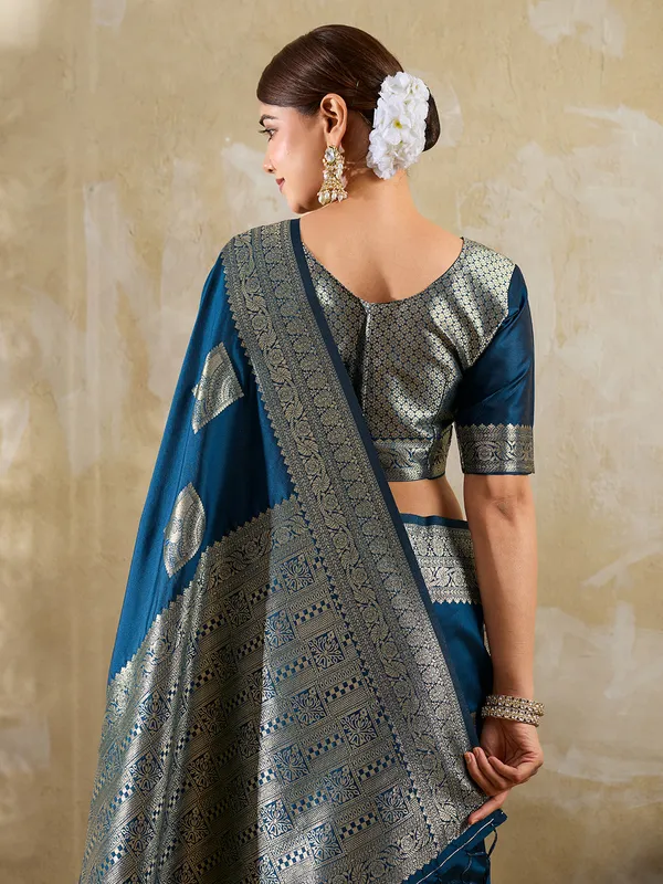 Navy_Blue_Banarasi_Soft_Silk_Woven_Ethnic_Saree_For_Women