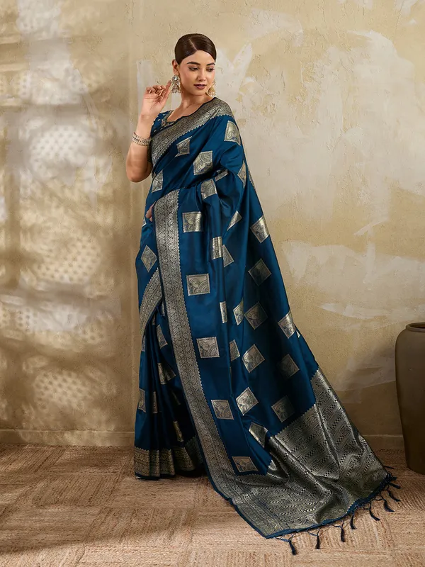 Navy_Blue_Banarasi_Soft_Silk_Woven_Ethnic_Saree_For_Women