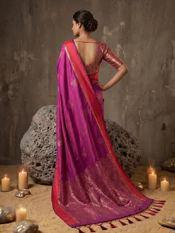 Magenta_Soft_Silk_Zari_Woven_Festive_Saree_For_Women