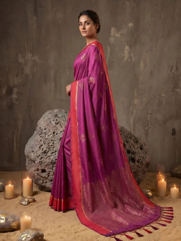 Magenta_Soft_Silk_Zari_Woven_Festive_Saree_For_Women
