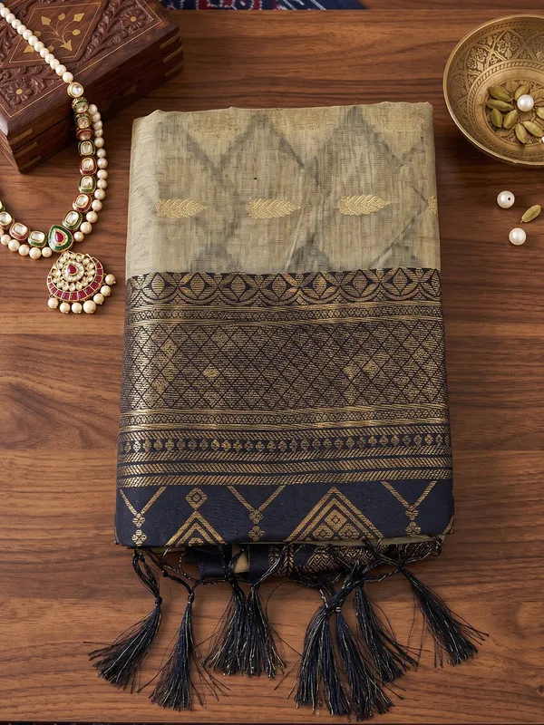 Linen_Black_Border_Woven_Ethnic_Saree_For_Women