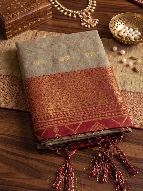 Linen_Maroon_Border_Woven_Saree_For_Women