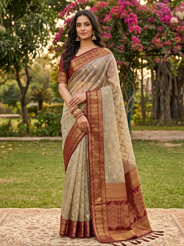 Linen_Maroon_Border_Woven_Saree_For_Women