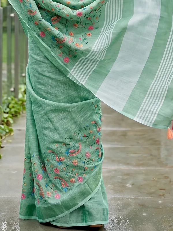 Multicolor_Linen_Embroidered_Tassel_Pallu_Saree_For_Women