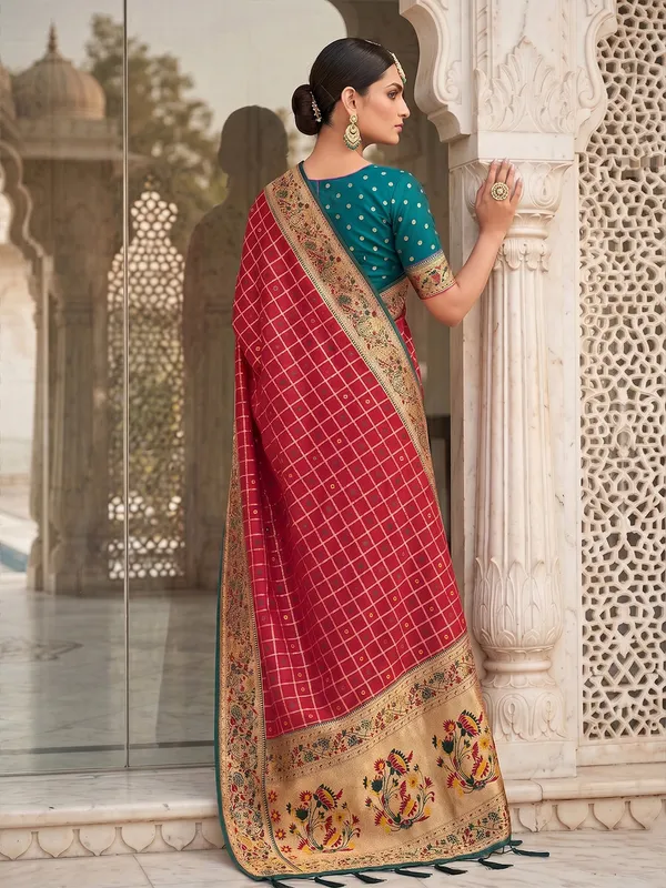 Red_Banarasi_Silk_Zari_Check_Saree_For_Women