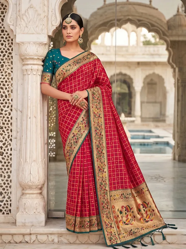 Red_Banarasi_Silk_Zari_Check_Saree_For_Women