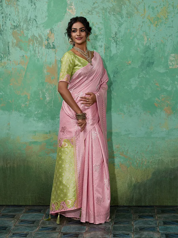Peach_Mehendi_Green_Cotton_Silk_Saree_For_Women
