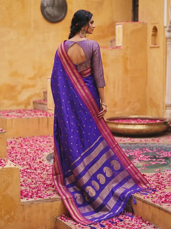 Blue_Red_Soft_Silk_Zari_Border_Woven_Saree_For_Women