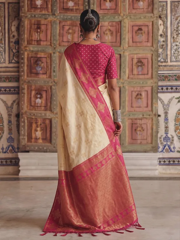 Cream_Banarasi_Soft_Silk_Zari_Border_Saree_For_Women