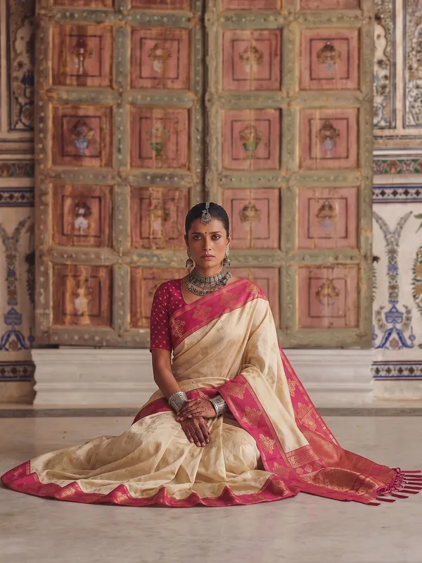 Cream_Banarasi_Soft_Silk_Zari_Border_Saree_For_Women