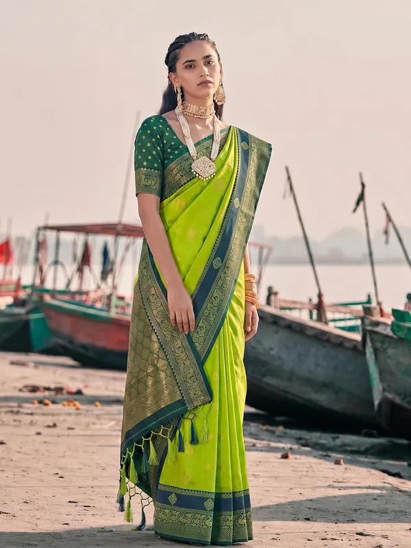 Mehendi_Green_Banarasi_Silk_Saree_For_Women
