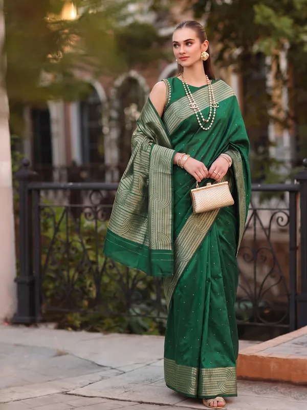 Green_Art_Silk_Festive_Ethnic_Saree_For_Women