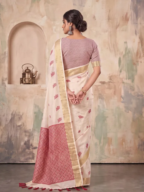 Off_White_Linen_Geometric_Saree_For_Women