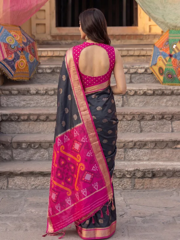 Black_Rani_Pink_Soft_Silk_Woven_Saree_For_Women