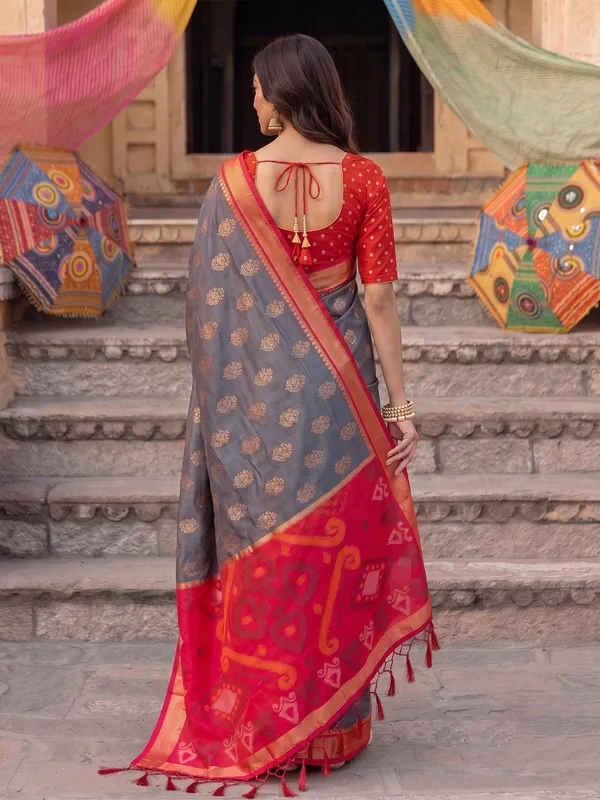 Grey_Red_Soft_Silk_Woven_Saree_For_Women