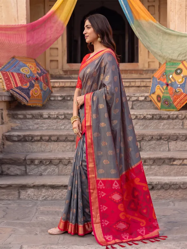 Grey_Red_Soft_Silk_Woven_Saree_For_Women