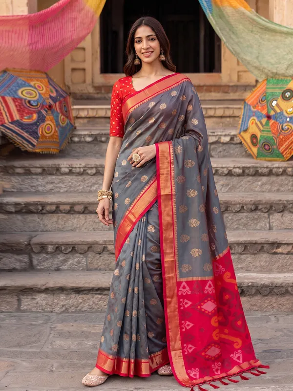 Grey_Red_Soft_Silk_Woven_Saree_For_Women