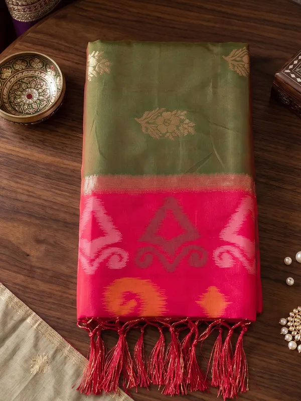 Olive_Green_Red_Soft_Silk_Saree_For_Women