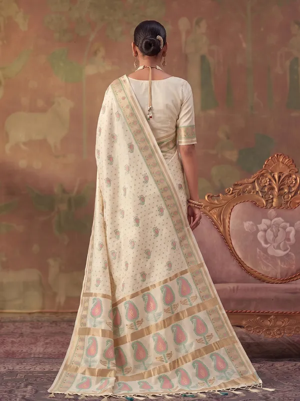 Cream_Soft_Silk_Paisley_Woven_Saree_For_Women