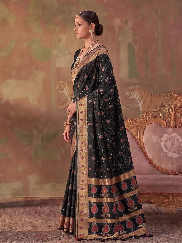 Black_Soft_Silk_Paisley_Woven_Saree_For_Women