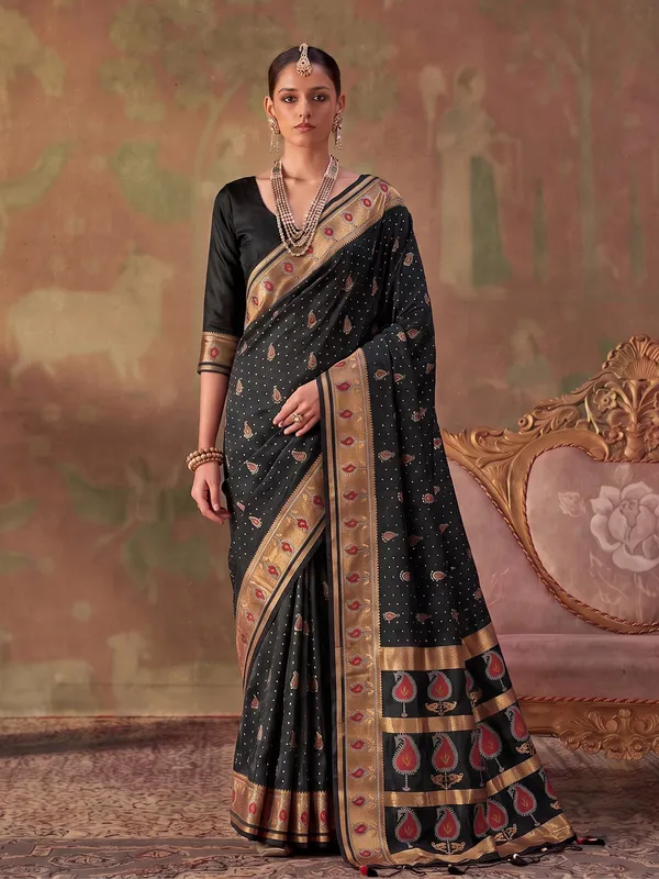 Black_Soft_Silk_Paisley_Woven_Saree_For_Women