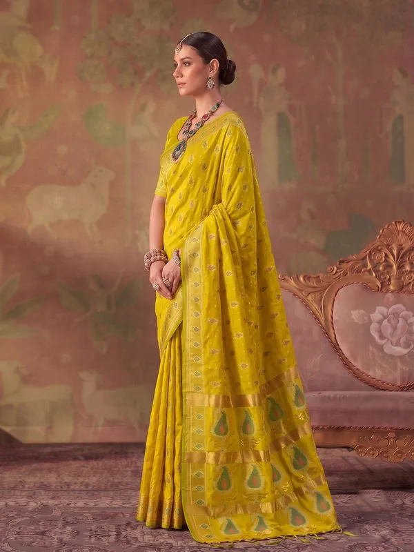 Olive_Green_Soft_Silk_Saree_For_Women