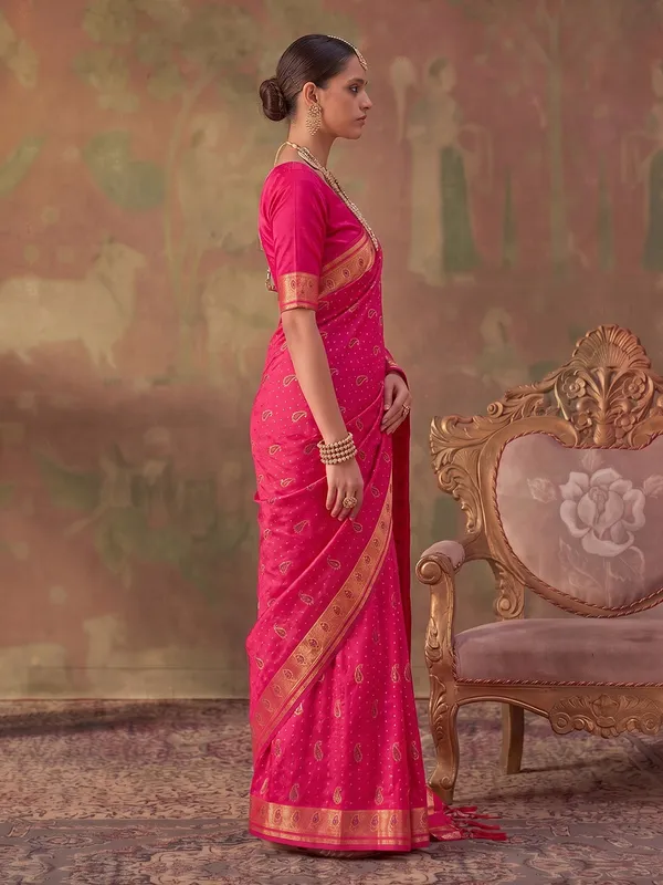 Rani_Pink_Soft_Silk_Paisley_Woven_Saree_For_Women