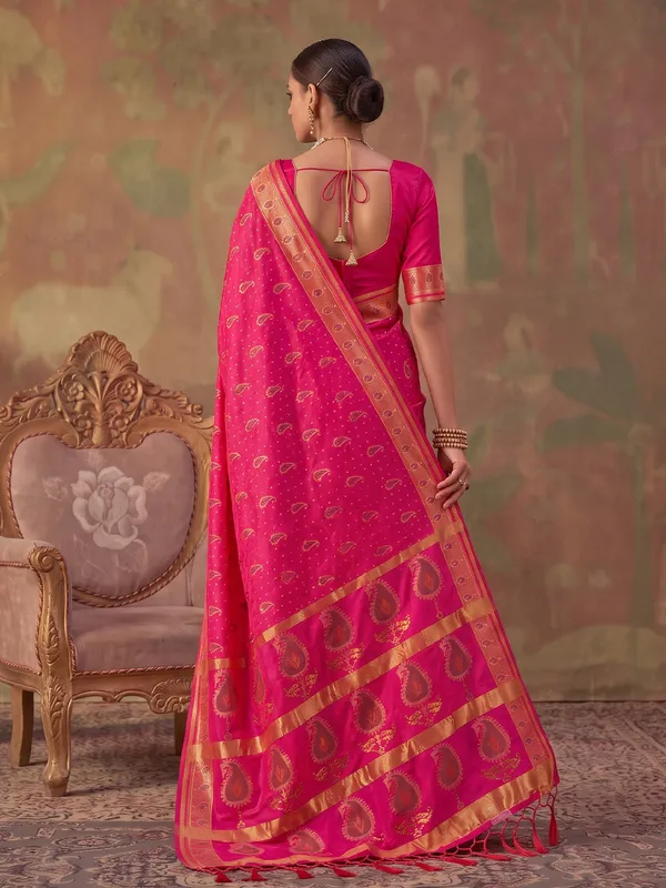 Rani_Pink_Soft_Silk_Paisley_Woven_Saree_For_Women